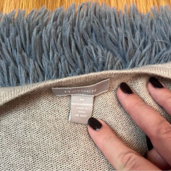 Hayden Cream Oatmeal 100% Cashmere Cardigan Size M - Picture 3 of 6